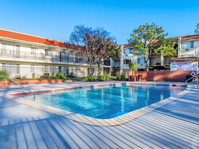 Casa Real Apartments
