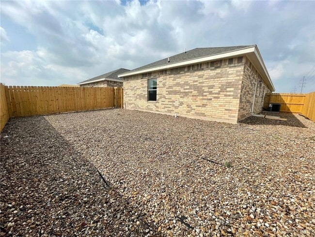 Photo - 16 Hiawatha Dr Unit 2