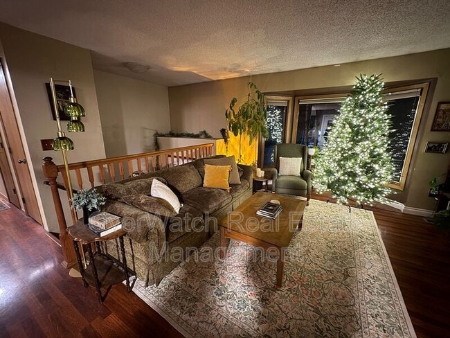 Photo - 9532 Dundas Cir