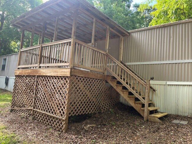 Photo - 1100 Stonegate Dr