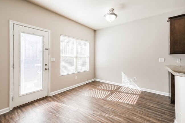 Photo - 1213 Faye Ct