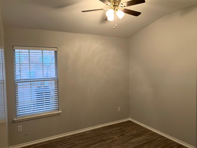 Photo - 1600 Jester Ct