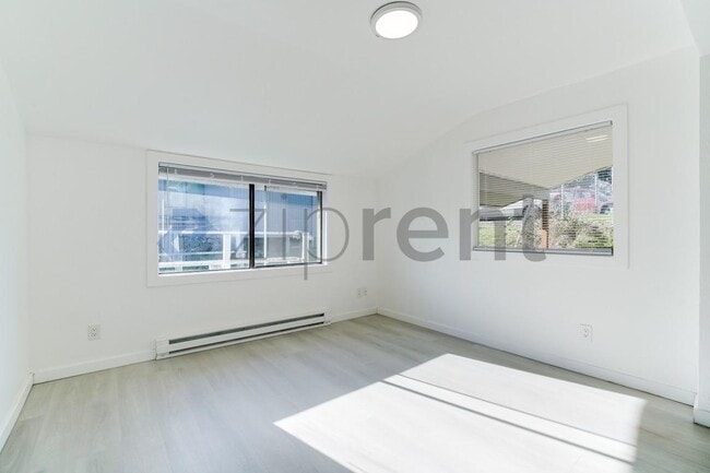 Photo - 2717 S 125th St