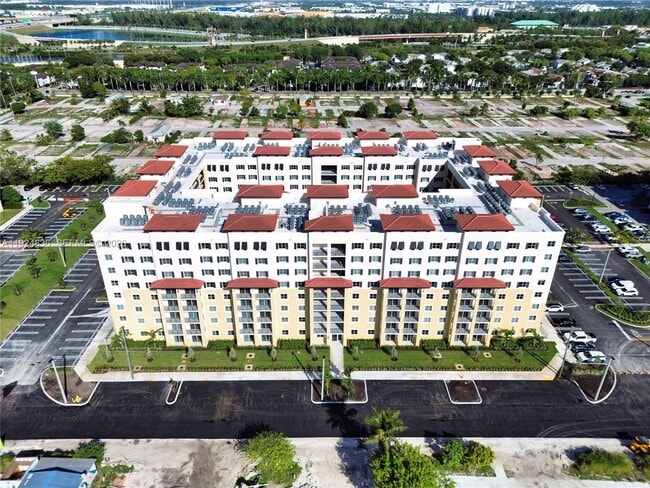 Photo - 11239 NW 4th Terrace Unit B1.3