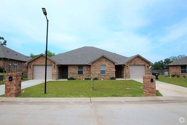 Building Photo - Beautiful 2 Bedroom, 2 Bathroom Townhome i... Unit 6335