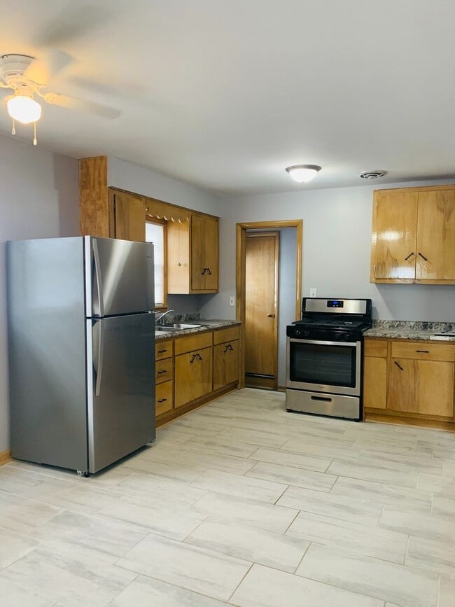 Photo - Updated 3-Bed Ranch with Hardwood Floors and Stainless Steel Kitchen