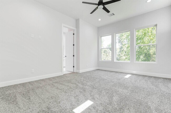 Photo - 2310 Campbell Rd