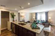 1BR, 1BA - Mahogany - 750 SF - Kitchen