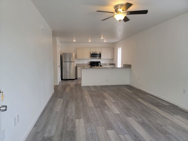 Photo - 401 Linden St