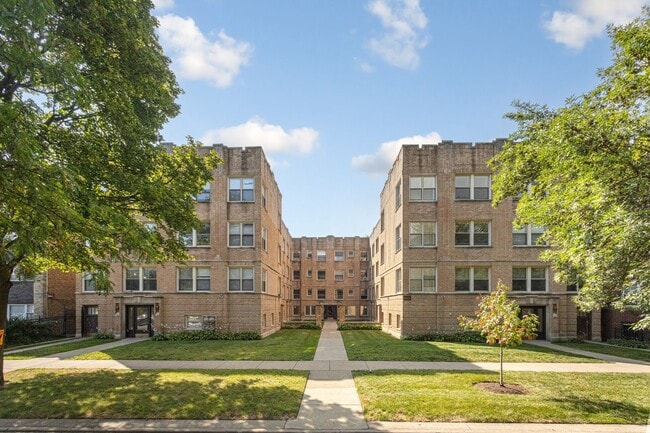 Photo - 1633 W Chase Ave Unit 3