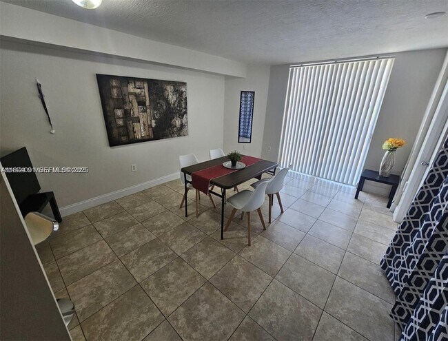 Photo - 102 SW 6th Ave Unit 205