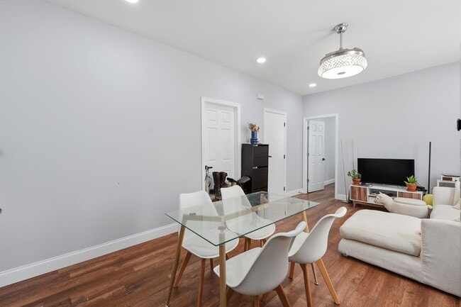 Photo - 17 Troy St Unit 2