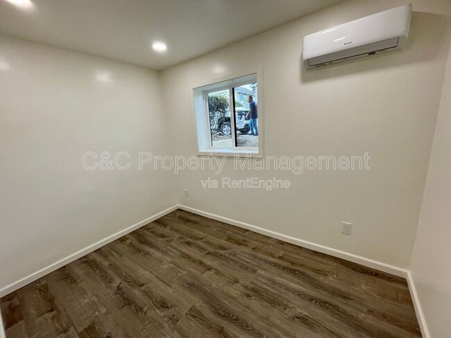 Photo - 599 Irving Ave Unit 4