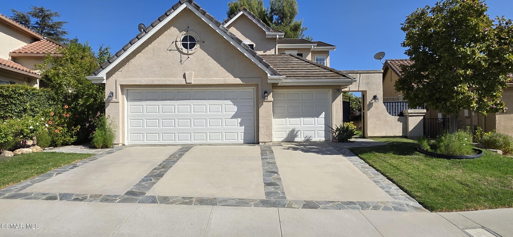 Photo - 2792 Sandhurst Ave