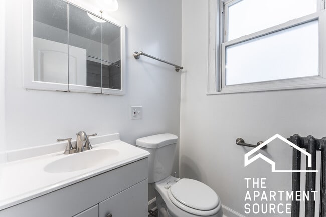 Photo - 4826.5 W Addison St Unit 2W