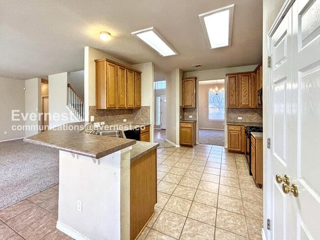 Photo - 3505 Fitzroy Ave