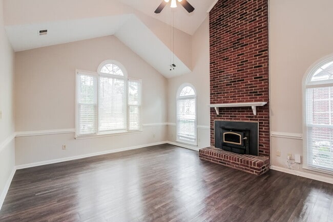 Photo - 7207 Glen Brook Ln