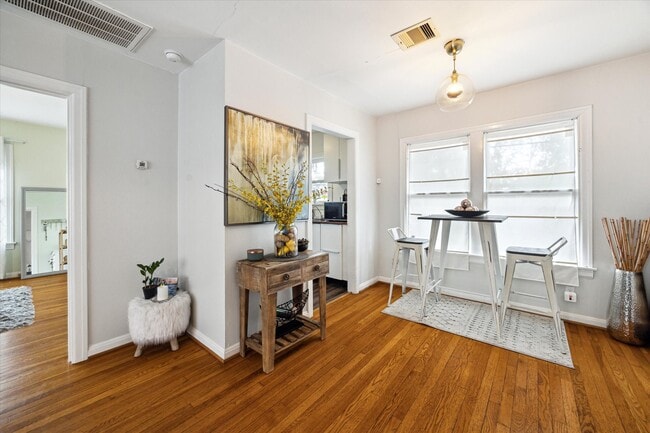 Photo - 2511 White Oak Dr Unit A