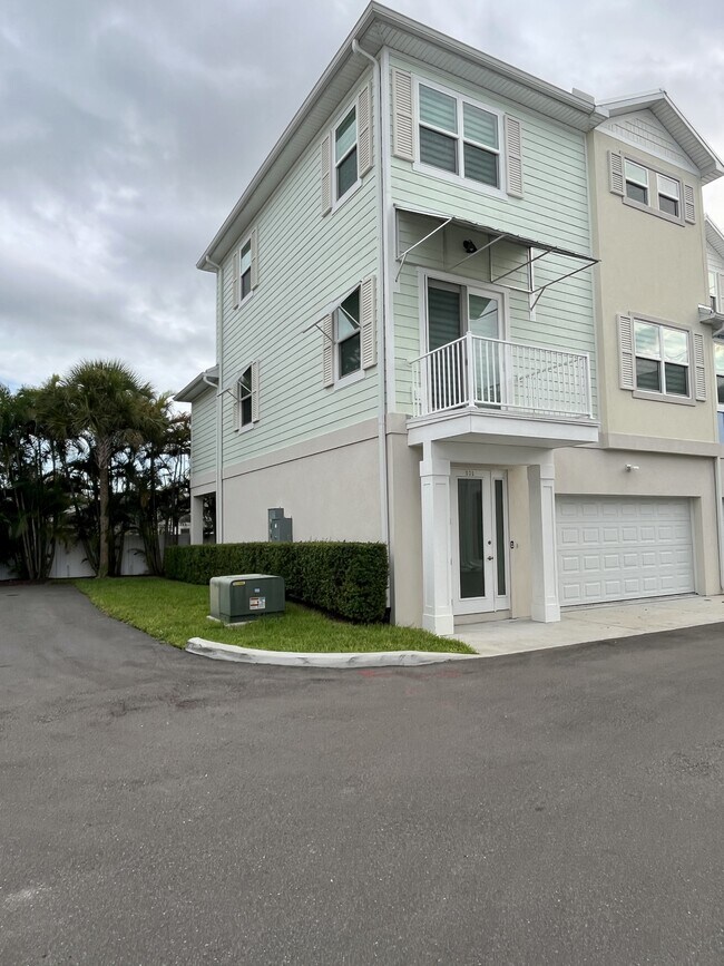 821 Oak Bend Ln