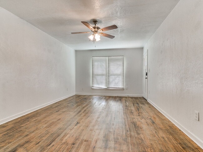 Photo - 1121 Bellevidere Dr
