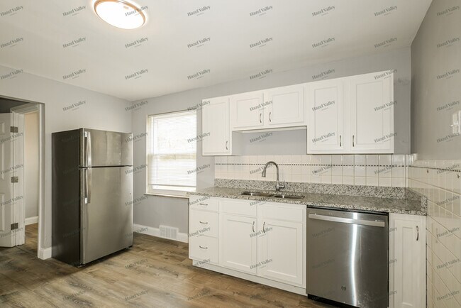 Photo - 1415 Washington St