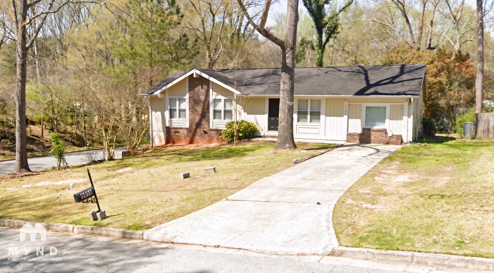Photo - 2938 Woodfield Dr