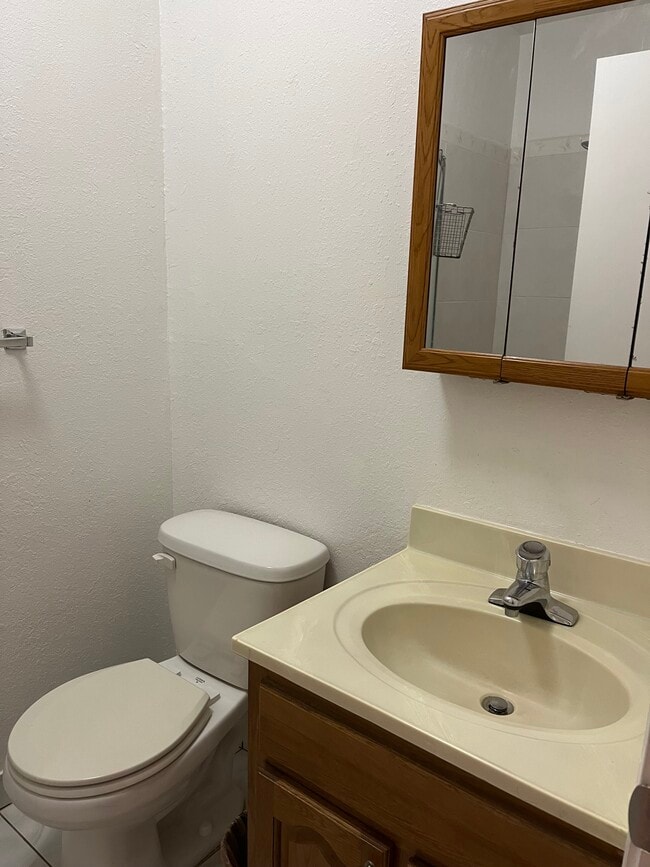 Photo - 16 Victoria St Unit House