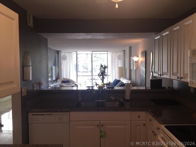 Photo - 10 Royal Palm Way Unit 2030