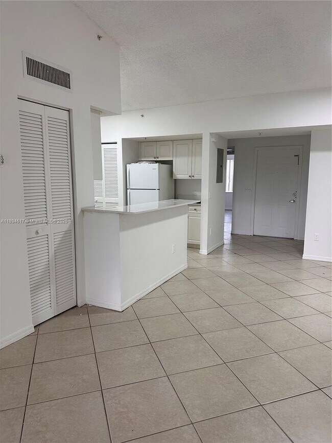 Photo - 2-Bed, 2-Bath Apartment with Garage Resort... Unit 5-306