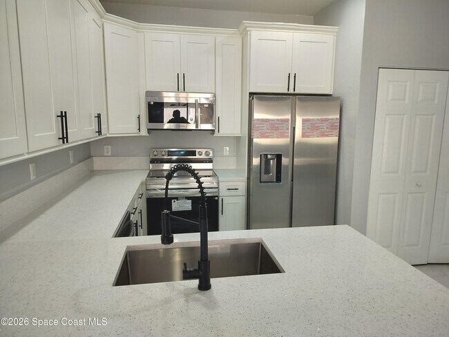 Photo - 826 Middleton Dr SW