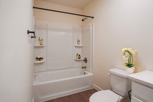 Photo - 476 Taylor Apartments