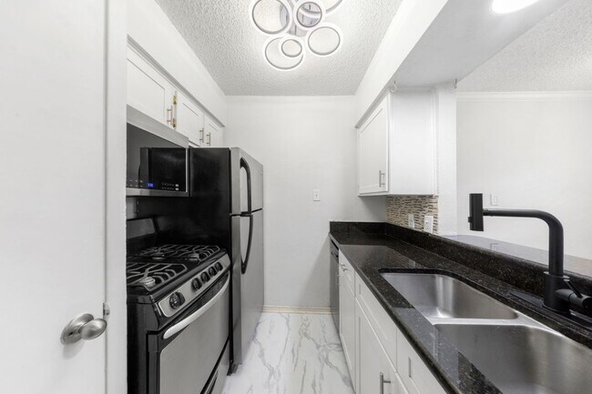 Photo - 2401 Manor Rd Unidad 123
