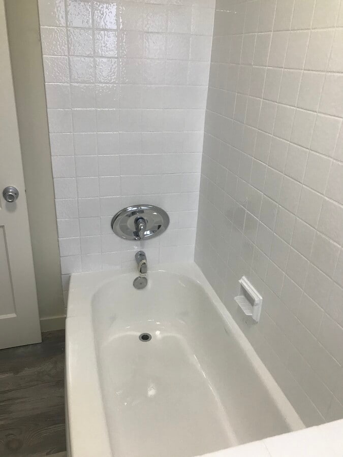 New Reglazed Bath and Surround - 14818 Magnolia Blvd Unit 14818