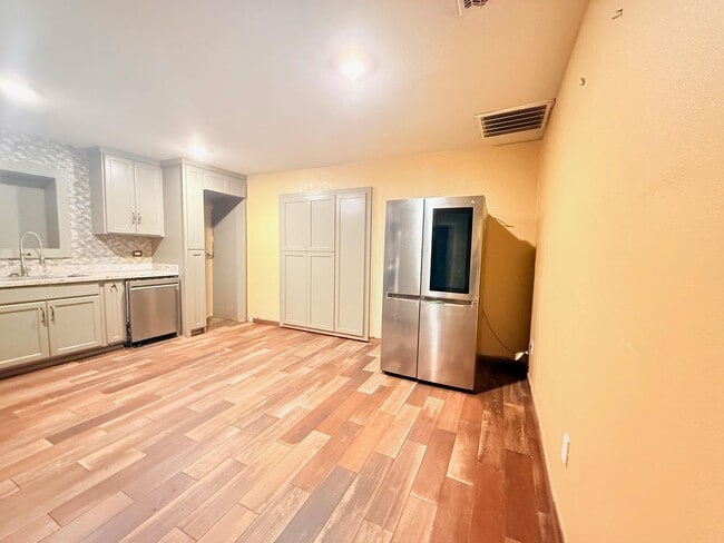 Photo - 4416 Flores Ave