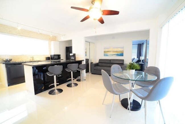 Photo - 328 Georgia St Unidad 3