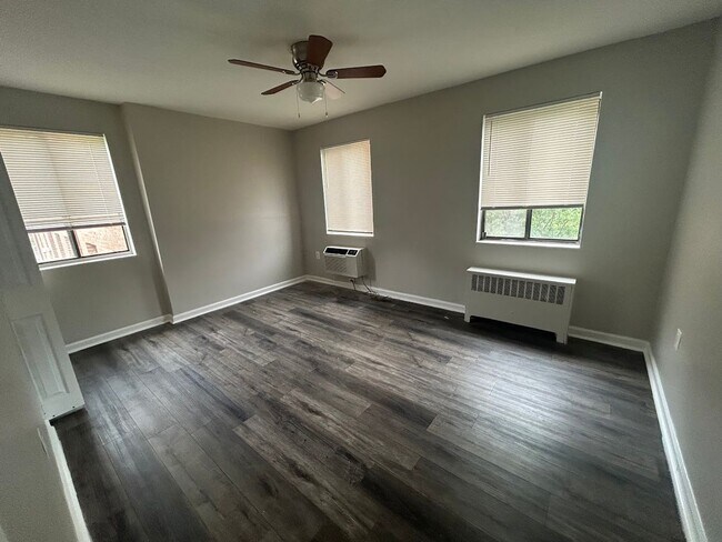 Photo - Top-Floor 2-Bedroom Condo in Southwest DC ... Unit 303