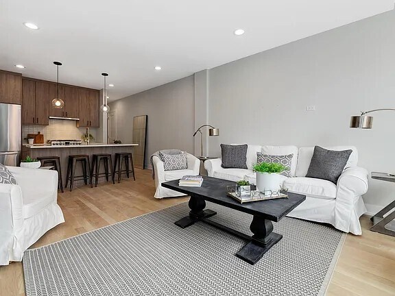 Photo - 3208 N Southport Ave