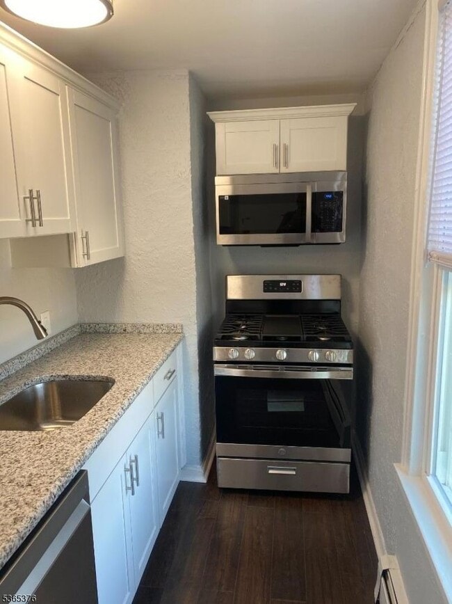 Building Photo - 136 Old York Rd Unit B2-B2 Rental