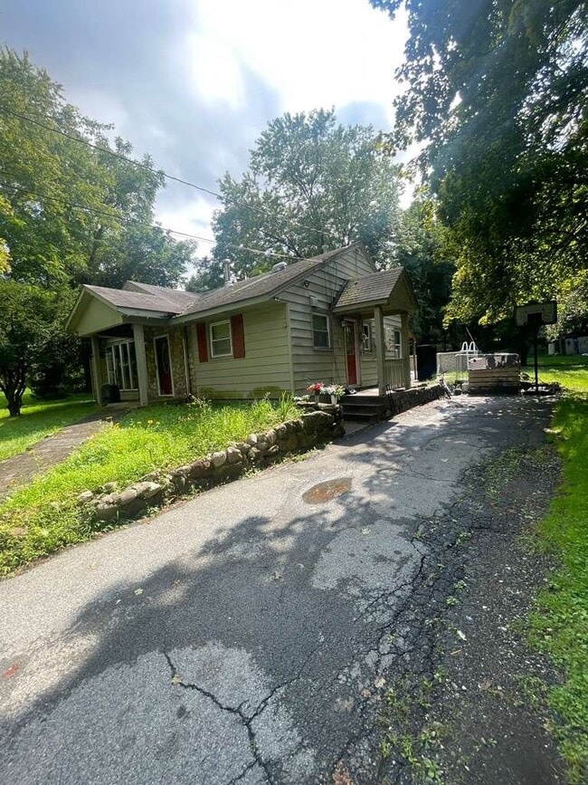Photo - 320 High St