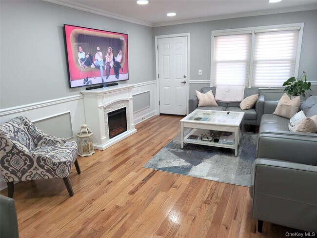 Photo - 512 E State St Unit Main