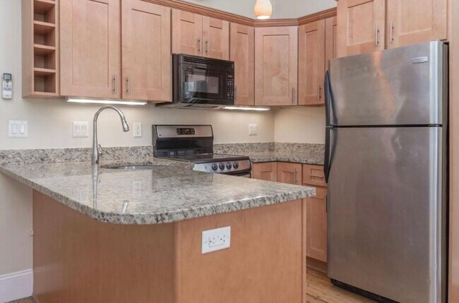 Photo - 263 Newbury St Apartment Unit 3