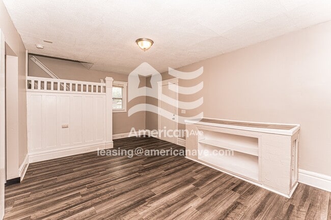 Photo - 460 Evers Ave