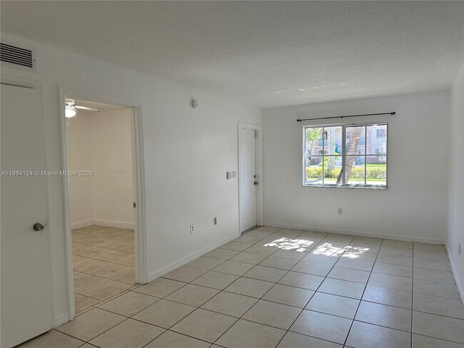Photo - 2910 SE 13th Ave Unit 102-50