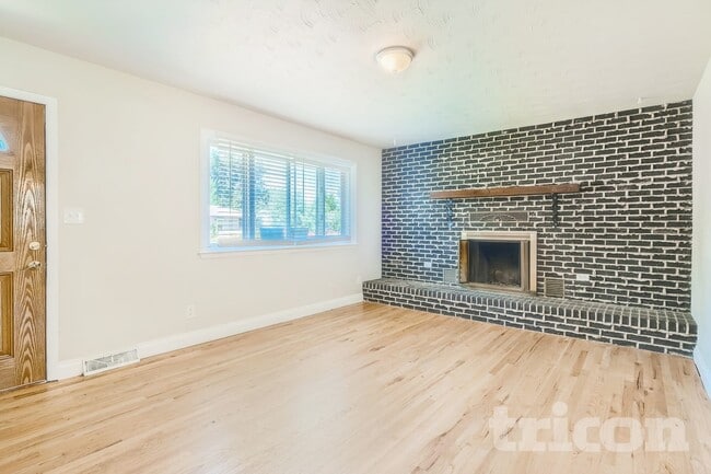 Photo - 432 28th Ave Ct