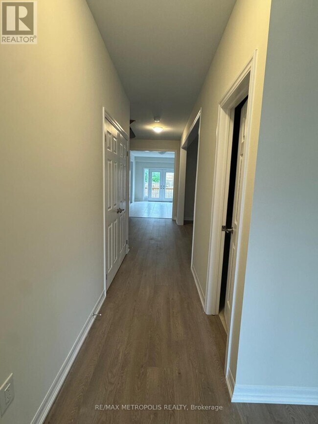 Photo - 232 Warden St