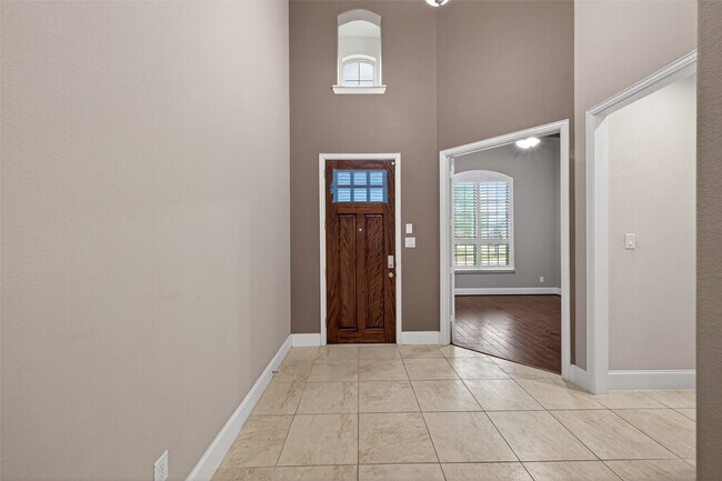 Photo - 16811 Kilgarth Dr