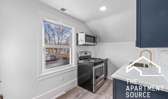 Photo - 3111 N Clifton Ave Apartments Unit 3