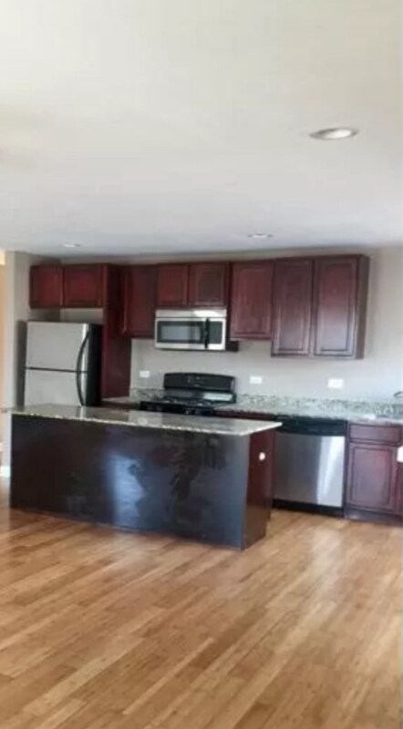 Photo - 6806 S Lafayette Ave Unidad 1