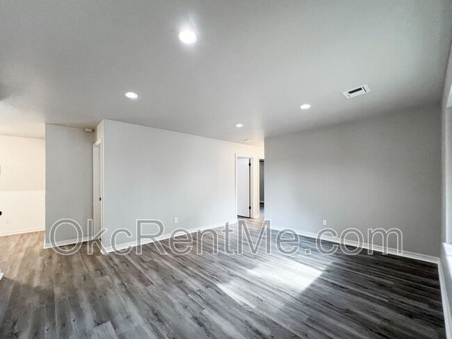 Photo - 2700 N Wheeler Ave