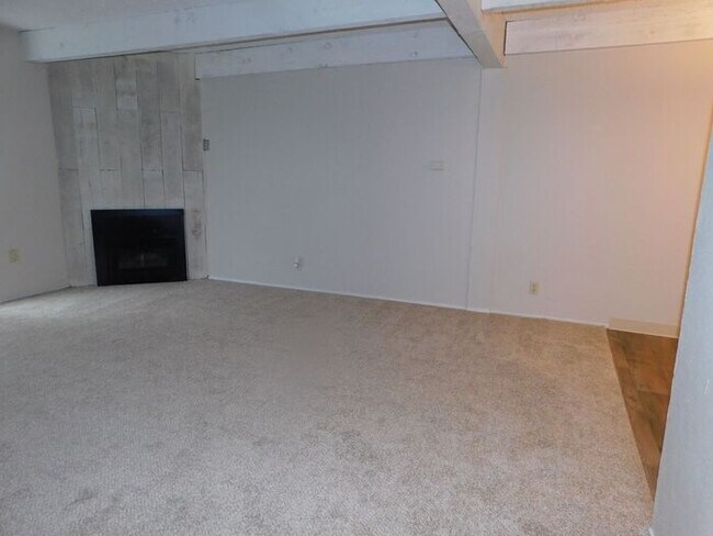 Photo - $500 Off 1st Month ~ Limited Time Special ...